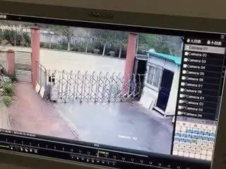 “我是庄买就是”！网红扮阔少荐股粉丝巨亏600万